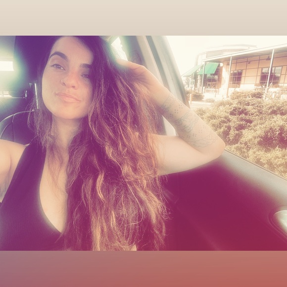 Meet your Posher, Simora - Picture 2 of 4